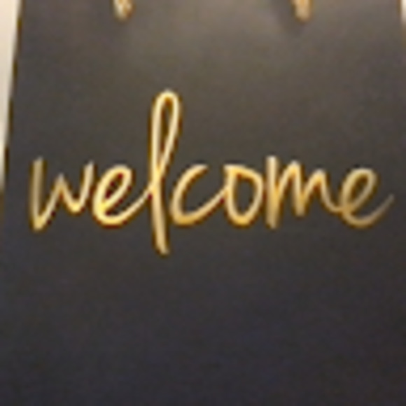 Meet your Posher, Melissa - Picture 1 of 1